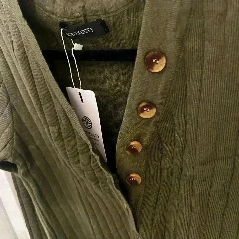 NWT-Women's Long Sleeve V Neck Ribbed Button Knit Sweater  - Olive Green - Picture 3 of 4